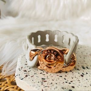 marc by marc jacobs | turnlock bracelet✨